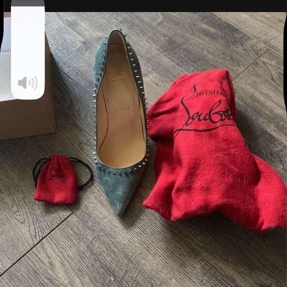 Christian Louboutins Everest Anjalina - Picture 3 of 6